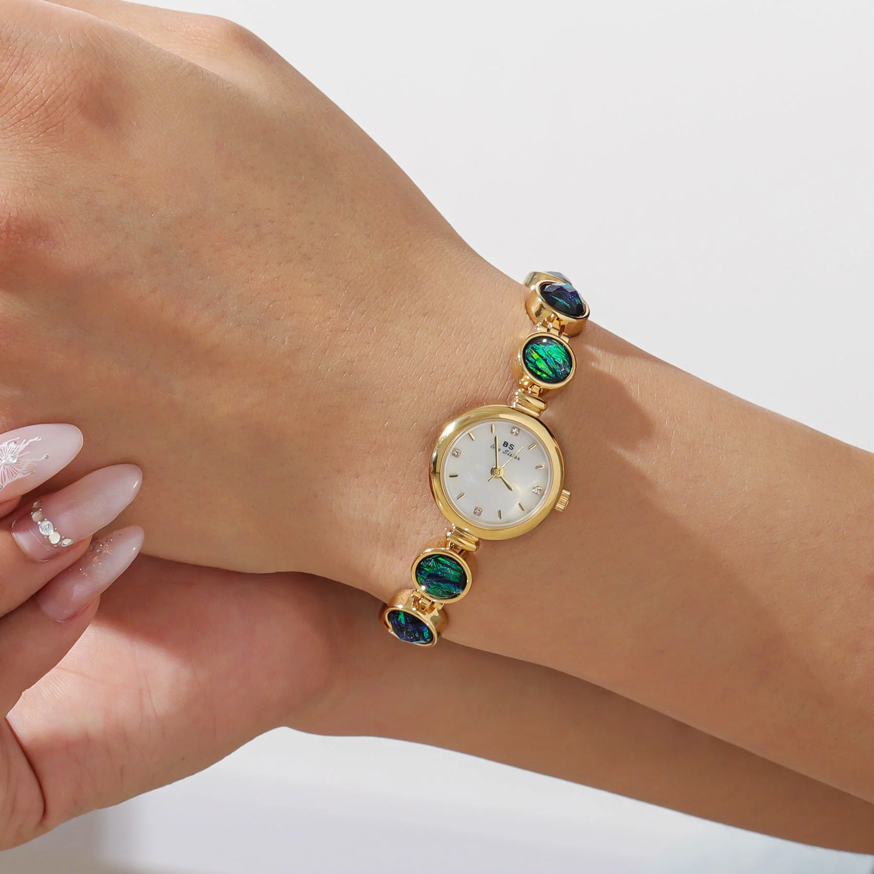 Emerald Vintage Watch - Image 4
