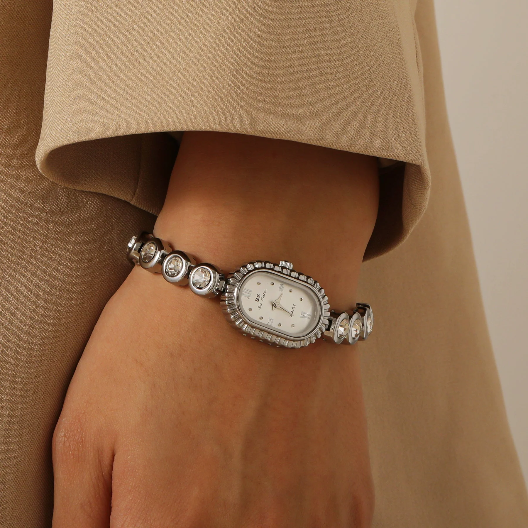 Hudson Dainty Vintage Watch - Image 8